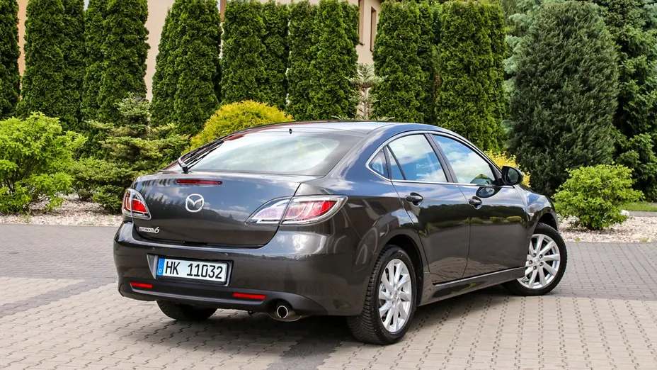 MAZDA 6 -