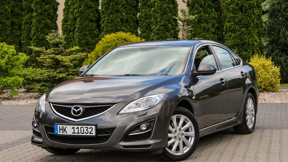 MAZDA 6 -