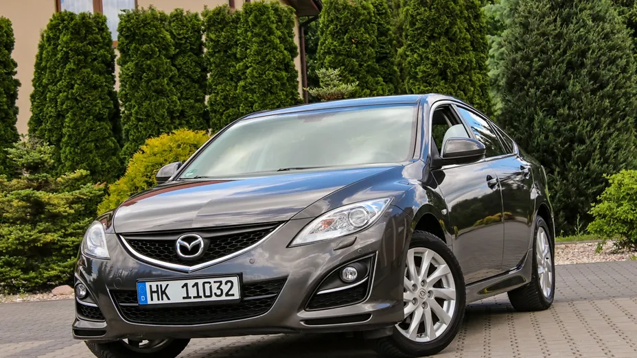 MAZDA 6 -