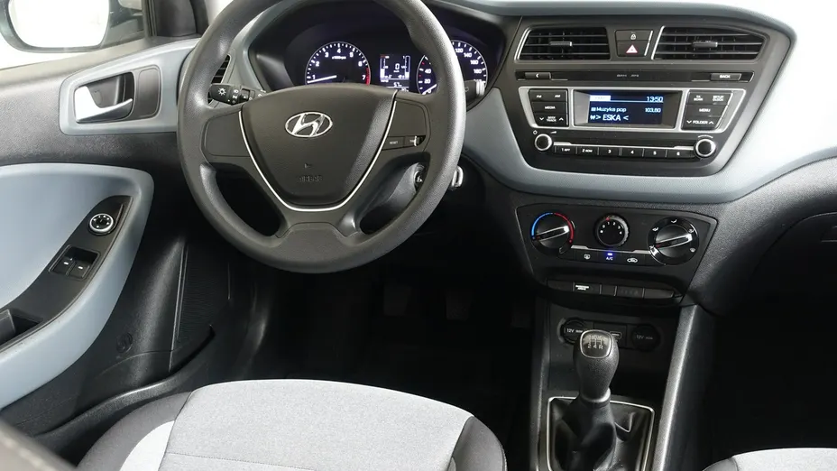 HYUNDAI i20 -