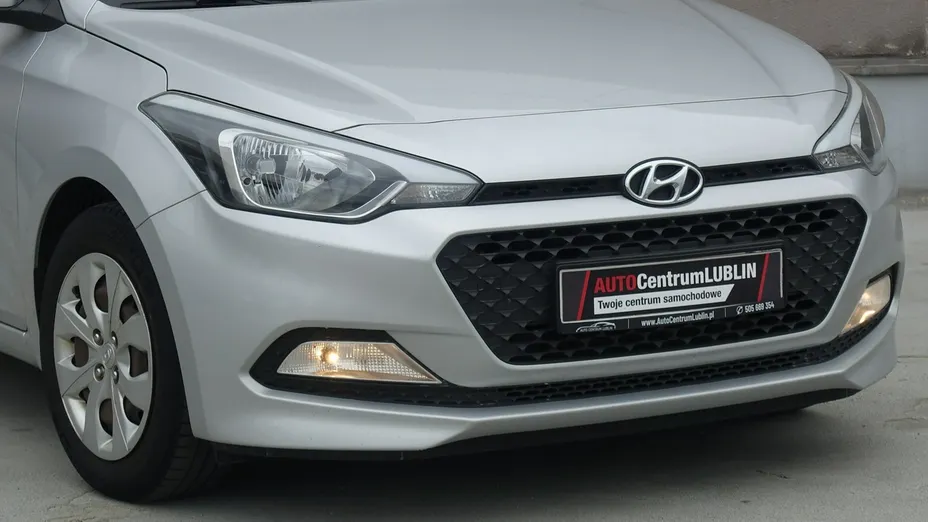 HYUNDAI i20 -