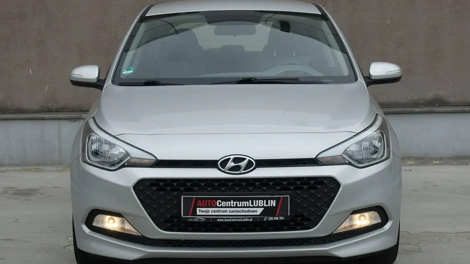 HYUNDAI i20 -