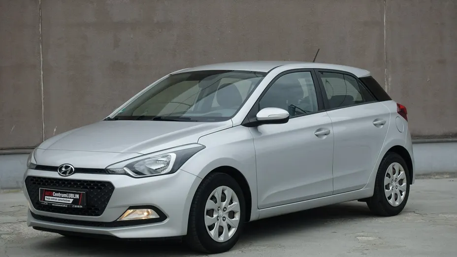 HYUNDAI i20 -