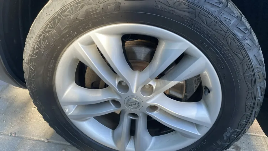 NISSAN Qashqai -