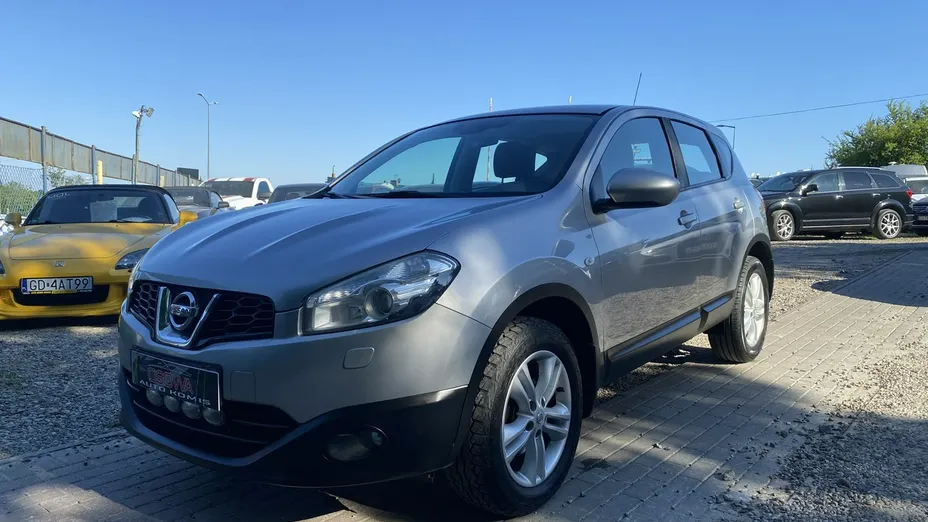 NISSAN Qashqai -