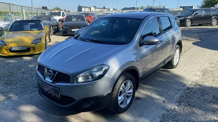 NISSAN Qashqai -