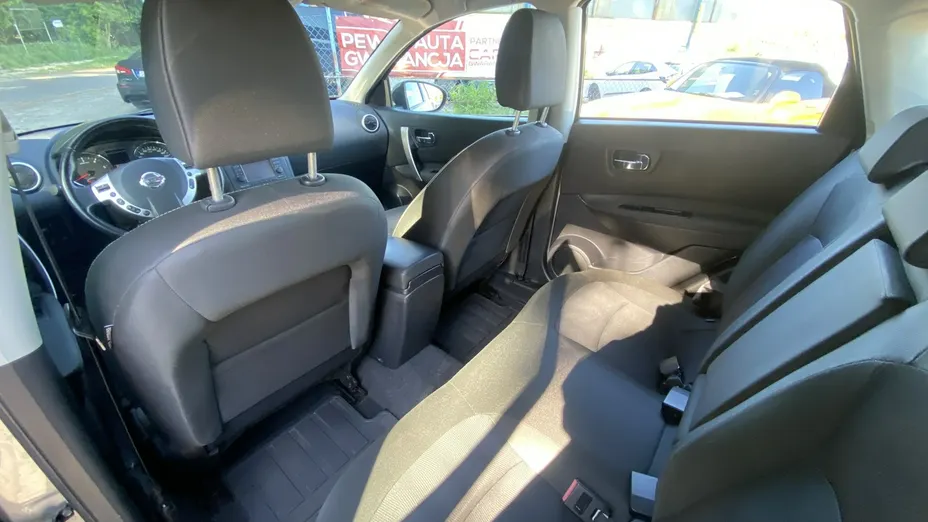 NISSAN Qashqai -
