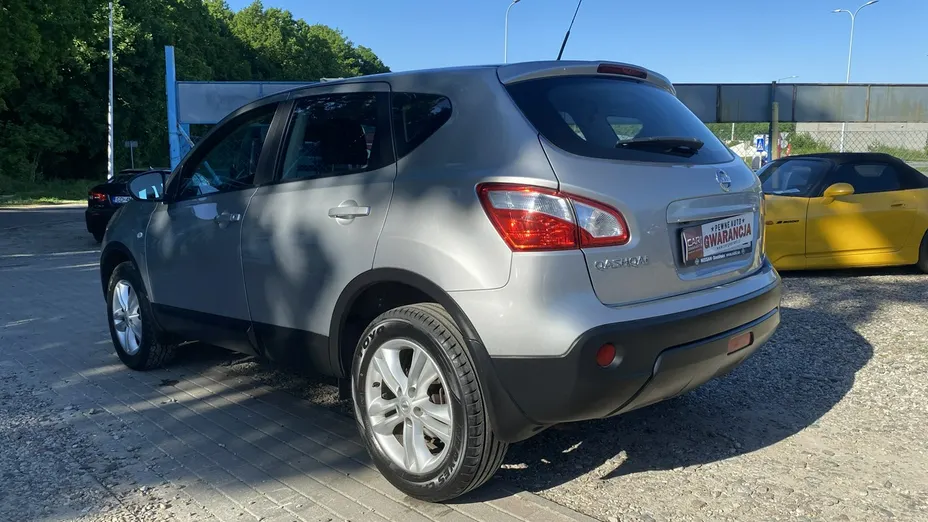 NISSAN Qashqai -
