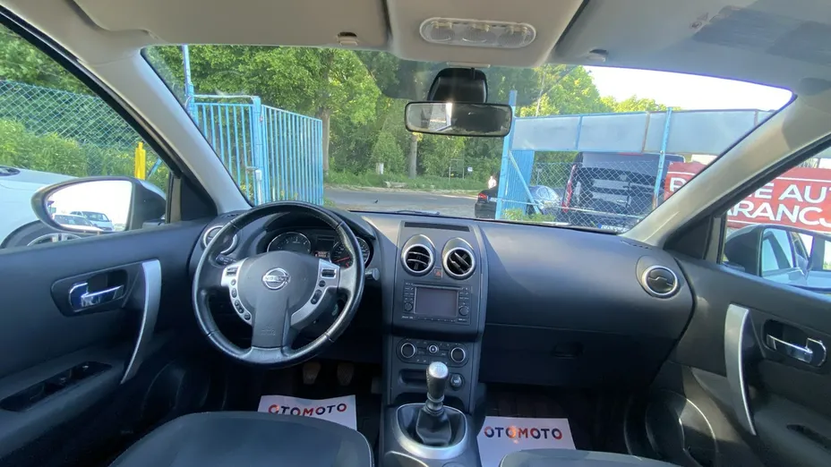 NISSAN Qashqai -