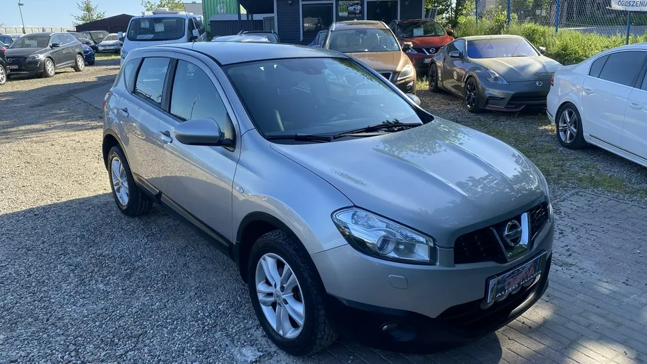 NISSAN Qashqai -