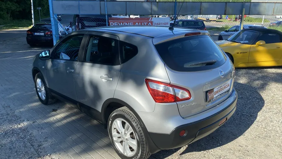 NISSAN Qashqai -