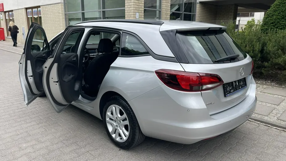 OPEL Astra -