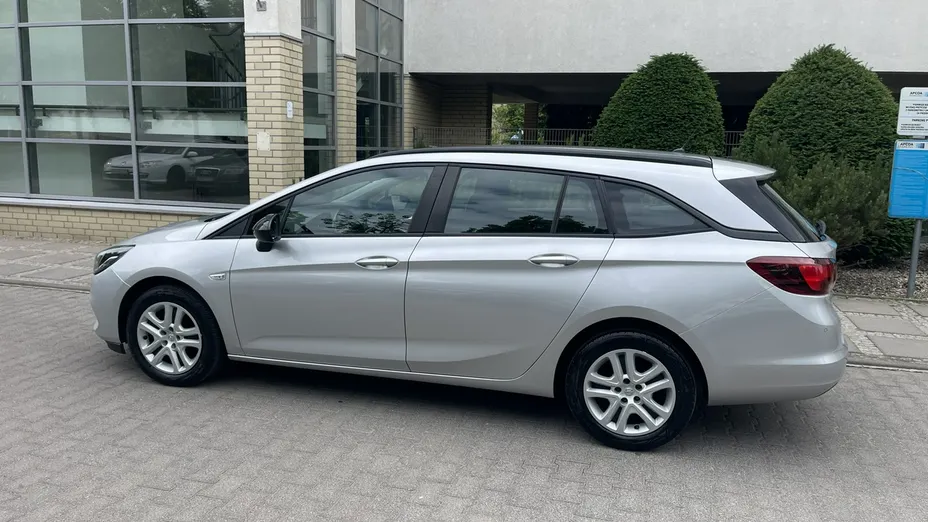 OPEL Astra -