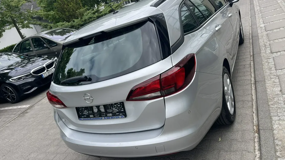 OPEL Astra -