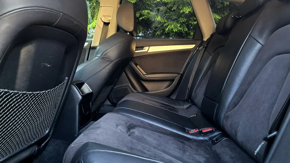 AUDI A4 -