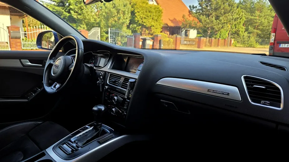 AUDI A4 -