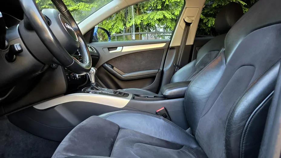AUDI A4 -