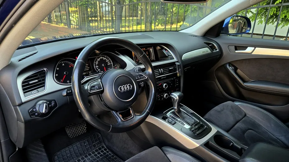 AUDI A4 -
