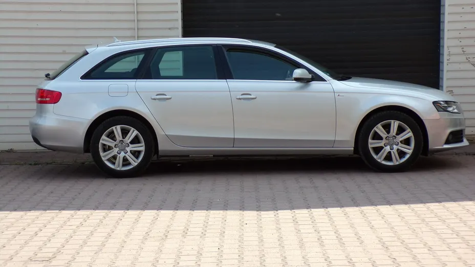 AUDI A4 Avant -