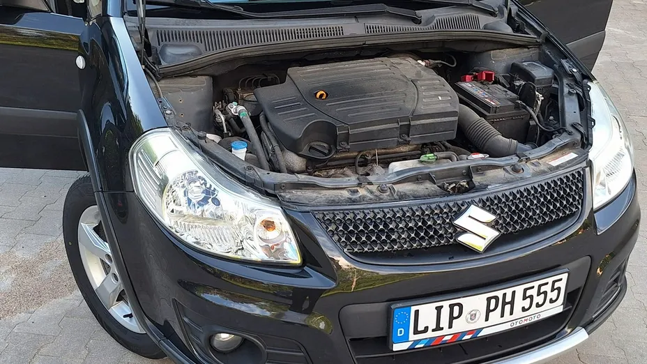 SUZUKI SX4 -