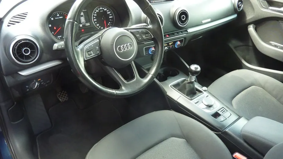 AUDI A3 Sportback -