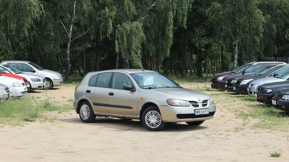 NISSAN Almera -