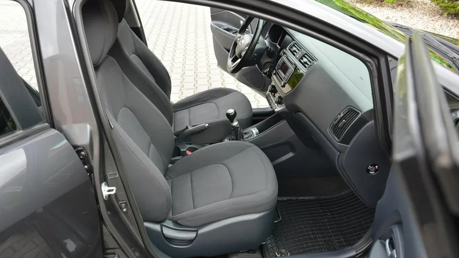 KIA Rio -