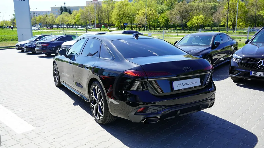 AUDI A6 -