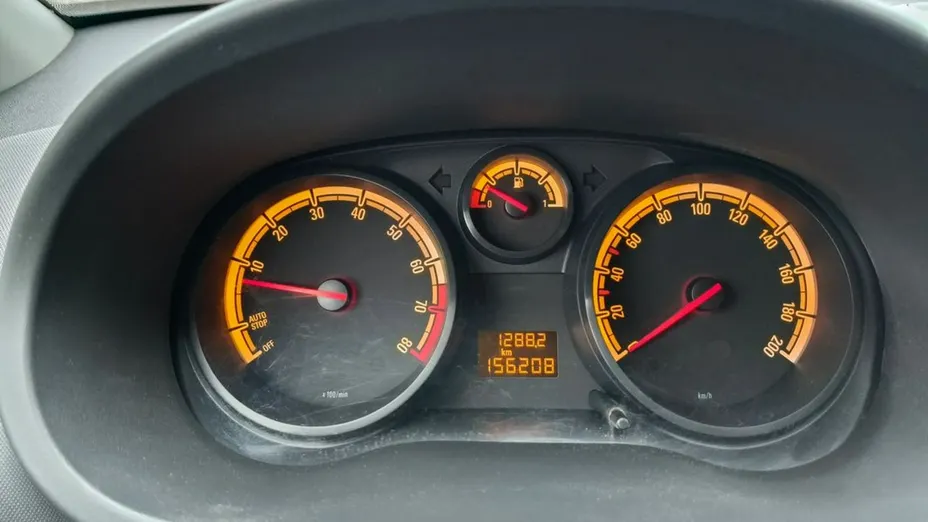 OPEL Corsa -