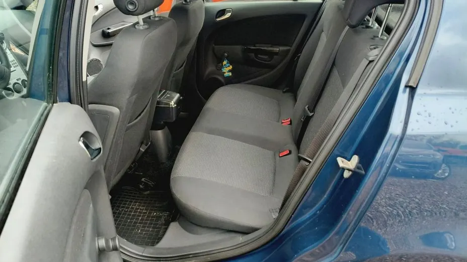 OPEL Corsa -