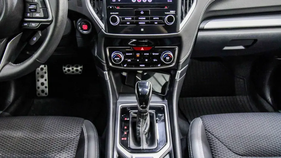 SUBARU Forester -