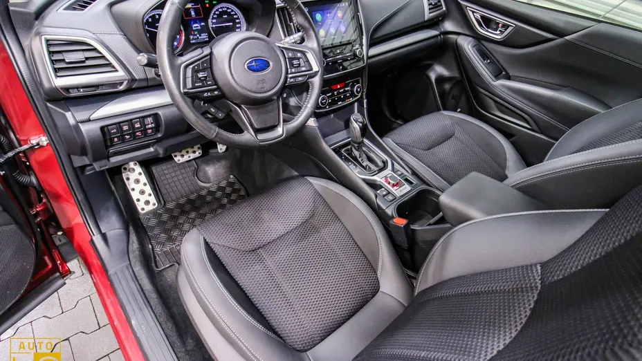 SUBARU Forester -