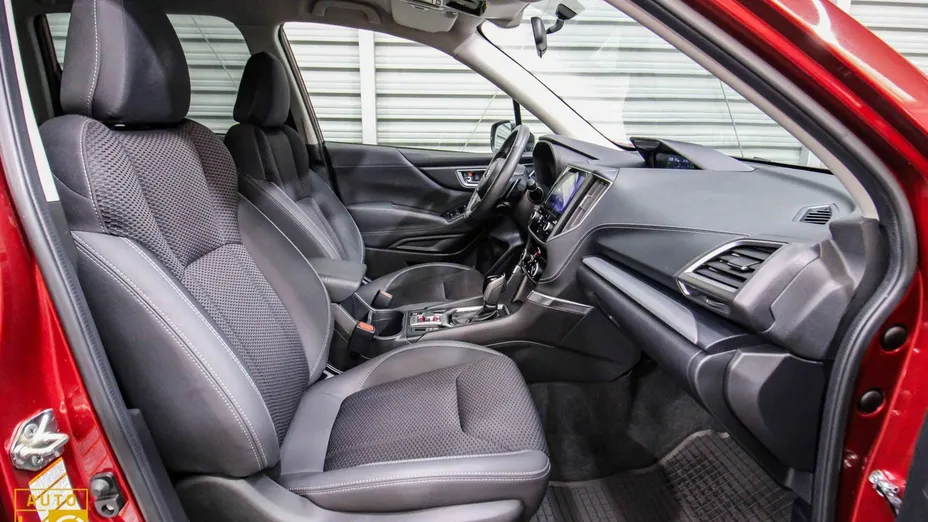 SUBARU Forester -