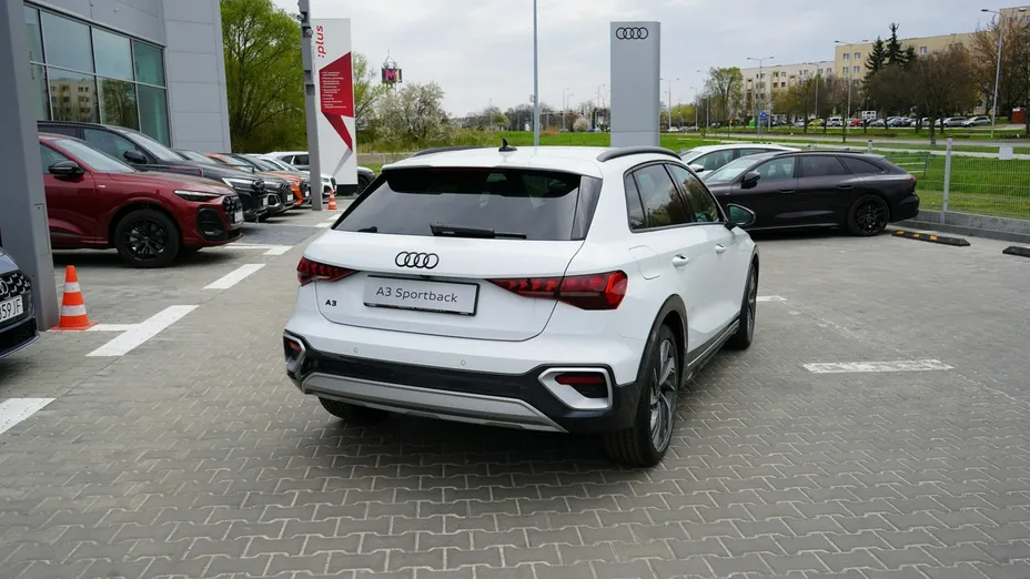 AUDI A3 Allstreet -