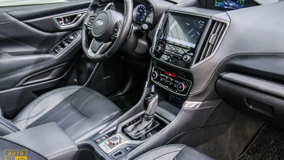 SUBARU Forester -