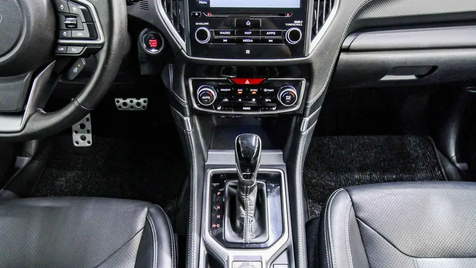 SUBARU Forester -