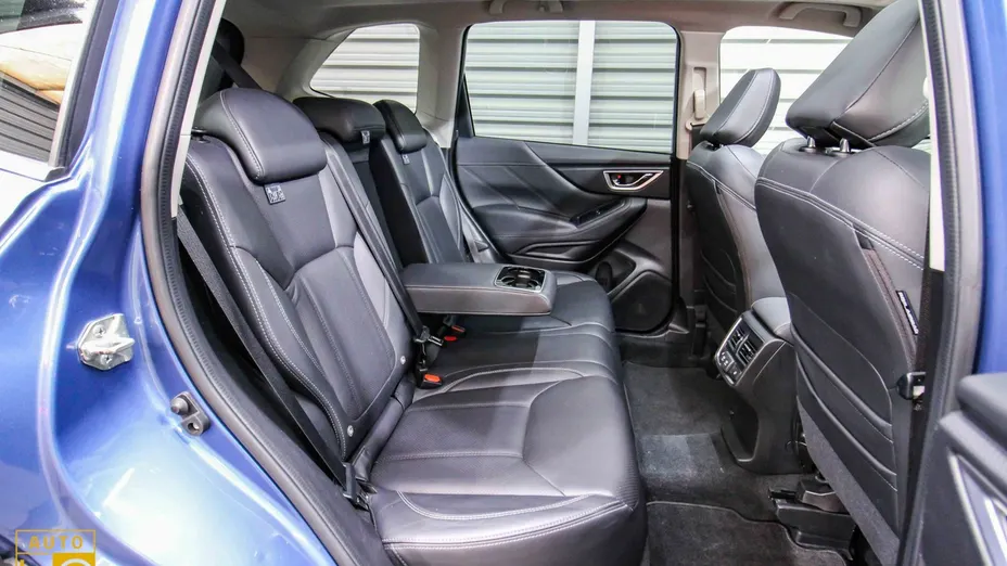 SUBARU Forester -
