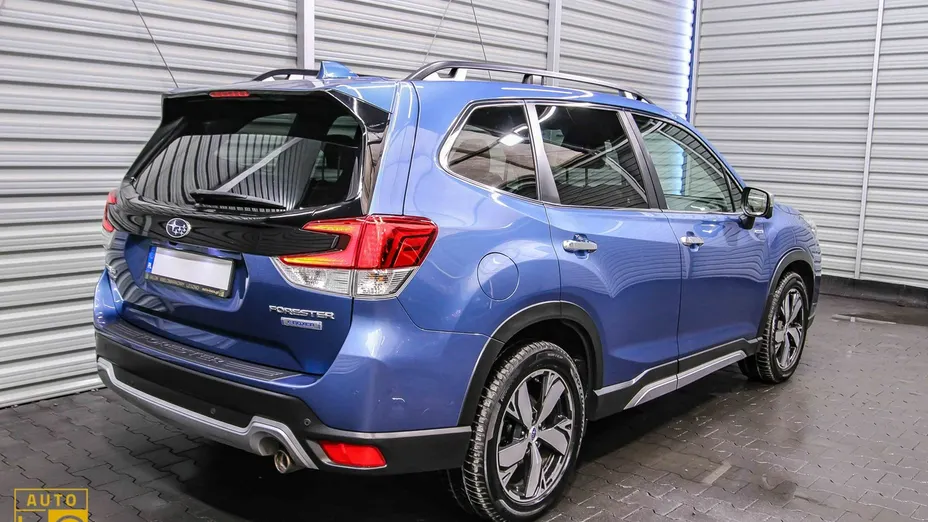 SUBARU Forester -