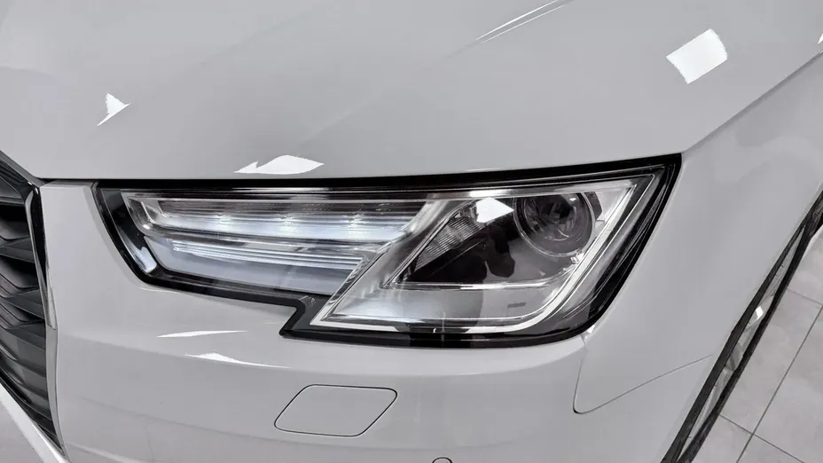 AUDI A4 -