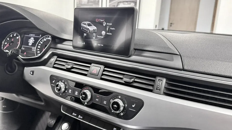 AUDI A4 -