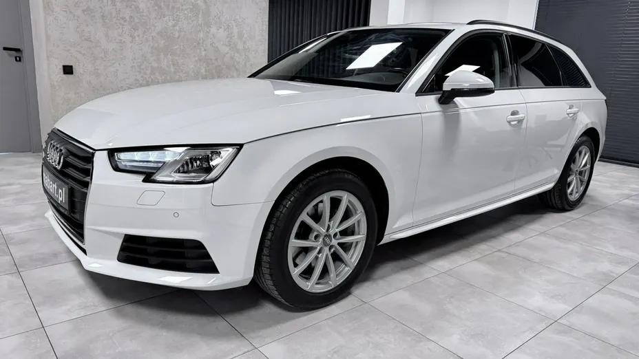 AUDI A4 -