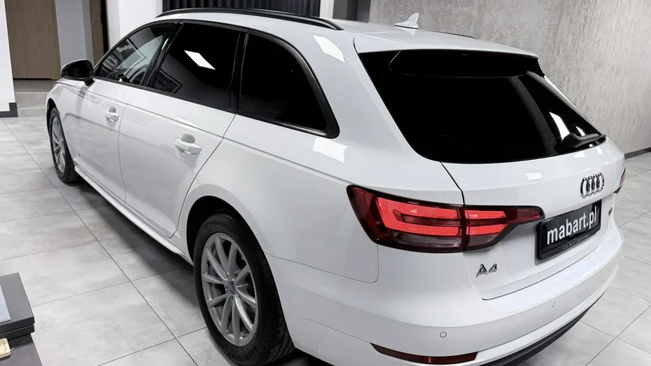 AUDI A4 -