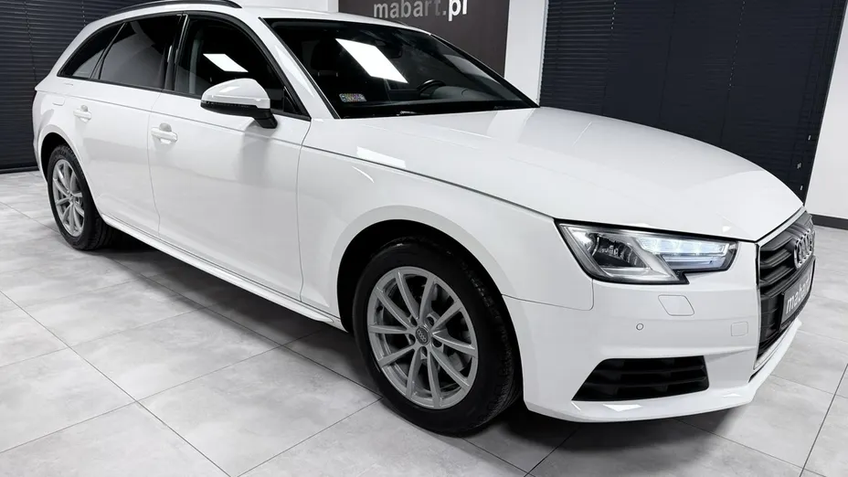 AUDI A4 -