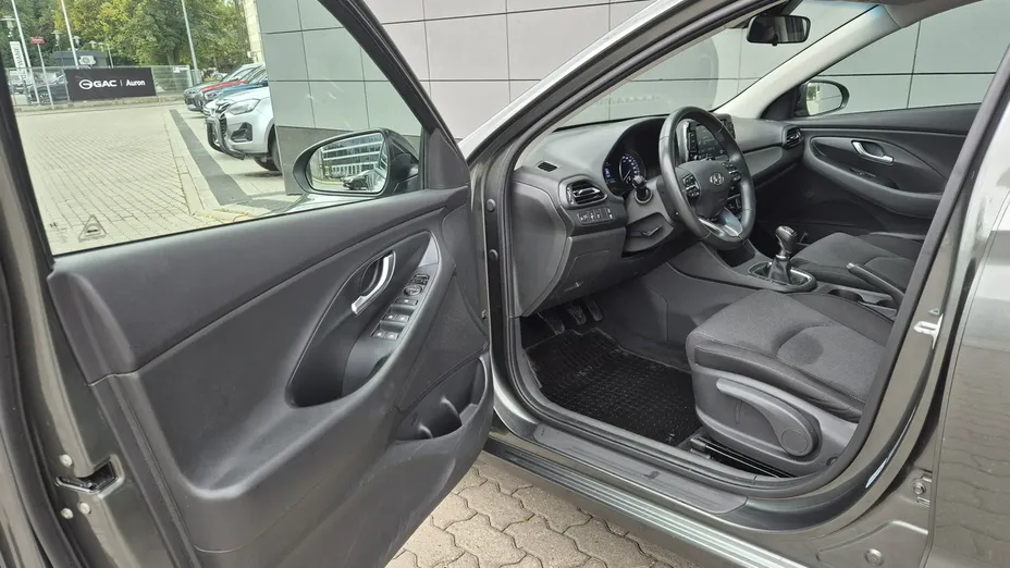 HYUNDAI i30 -