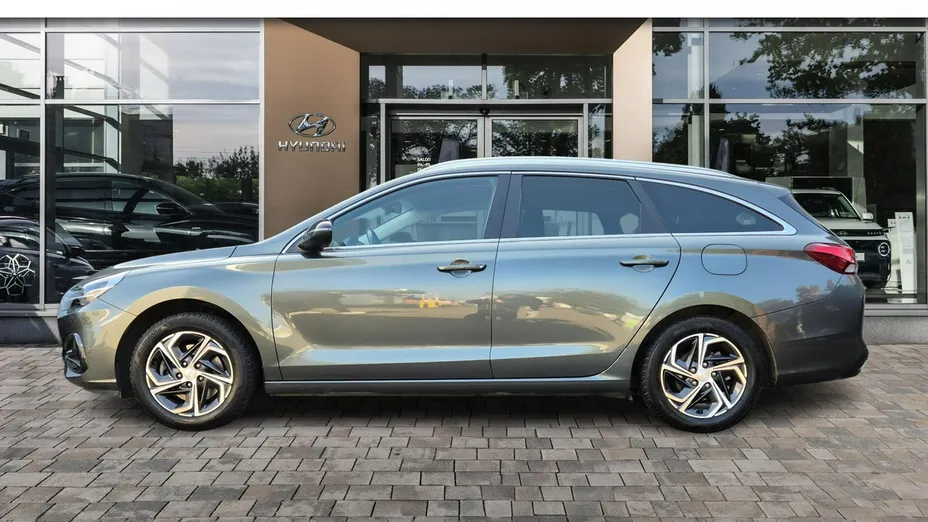 HYUNDAI i30 -