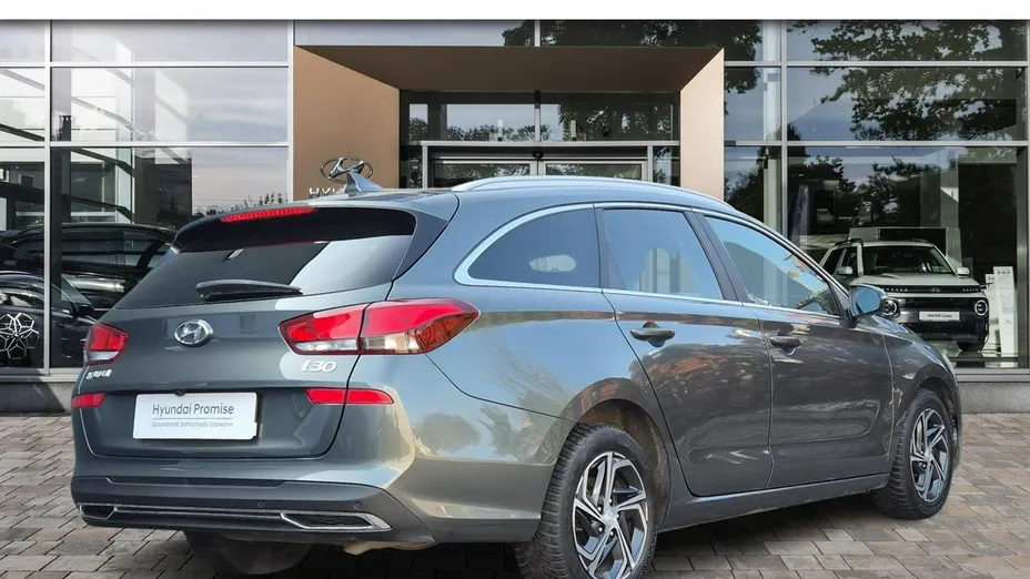 HYUNDAI i30 -
