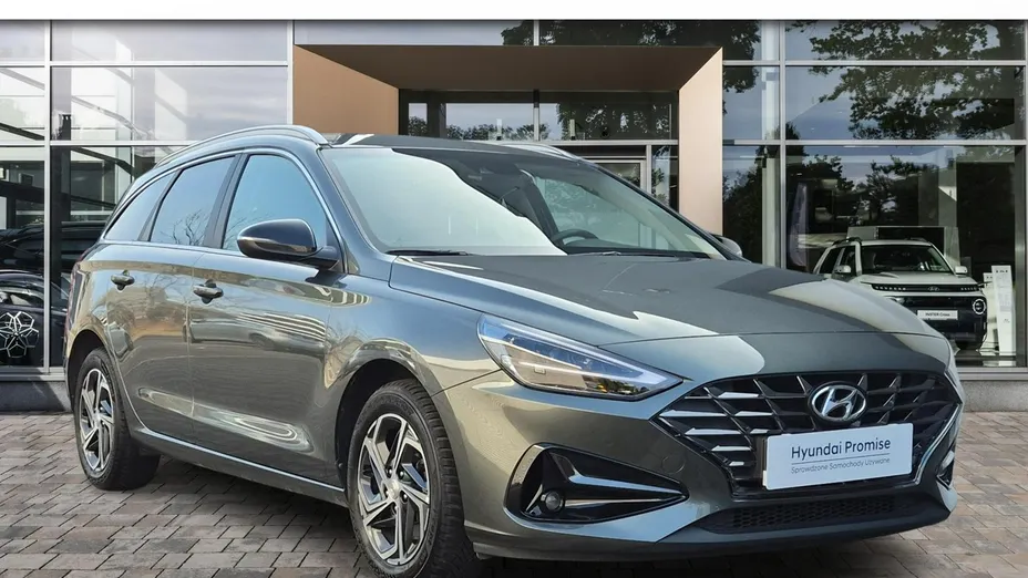 HYUNDAI i30 -