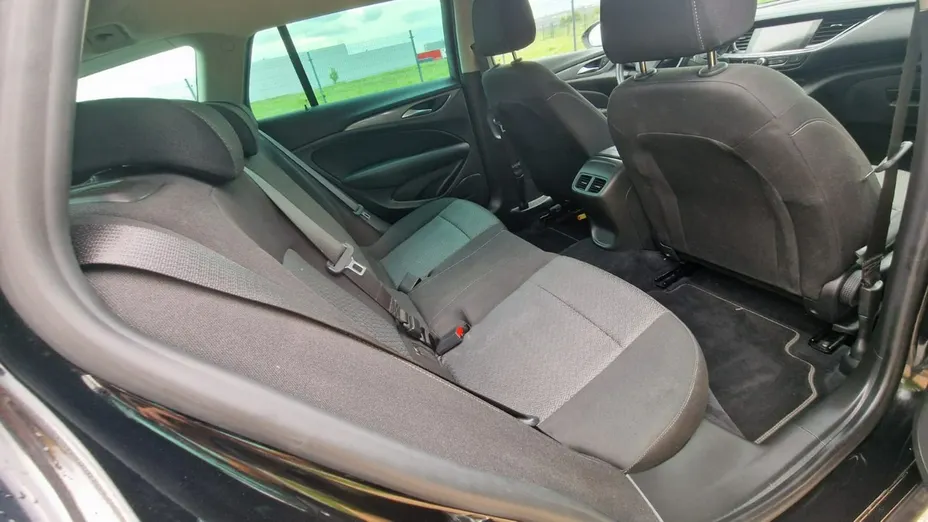 OPEL Insignia -