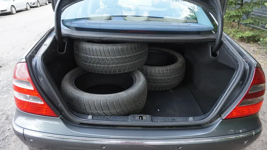 MERCEDES-BENZ E Klasa -