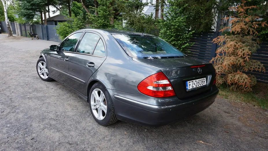 MERCEDES-BENZ E Klasa -